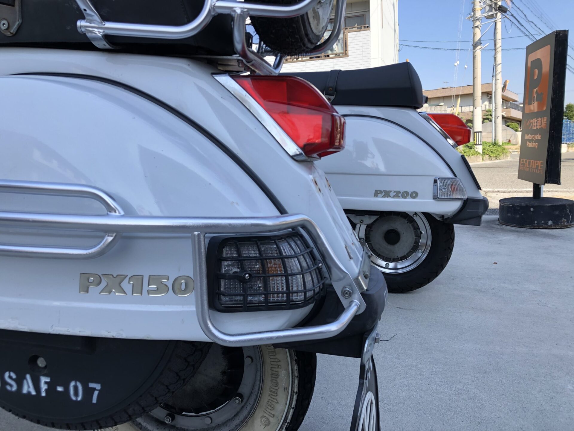 ベスパ PX200FL2 サイドカバー（左右） - バイク