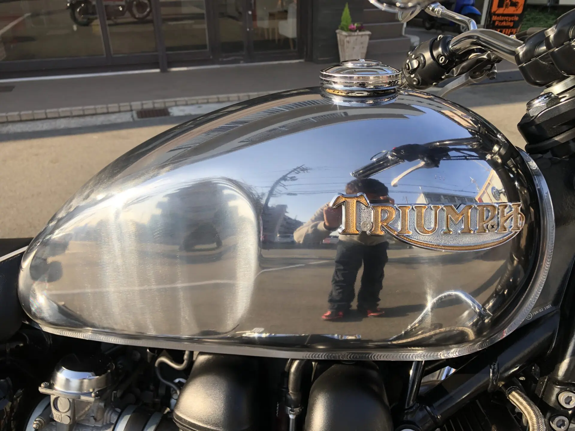 スタッフKEI】 カスタムブログ「TRIUMPH ボンネビルT100」前編