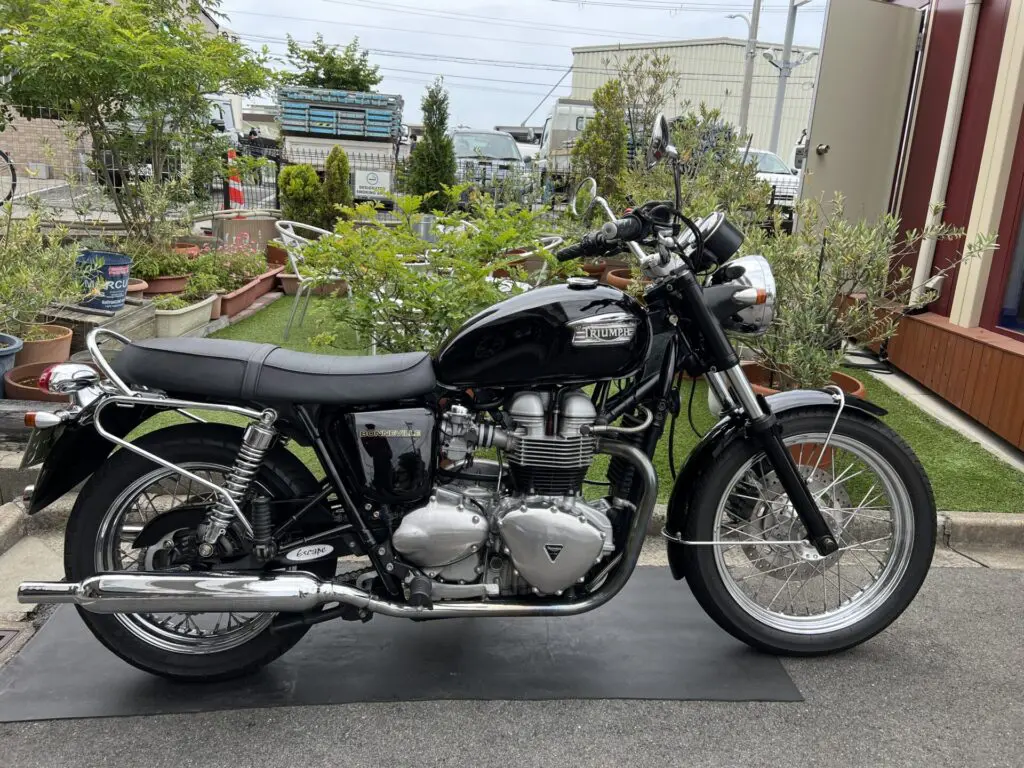 スタッフKEI】TRIUMPH ボンネビル790納車！ – Escape Blog