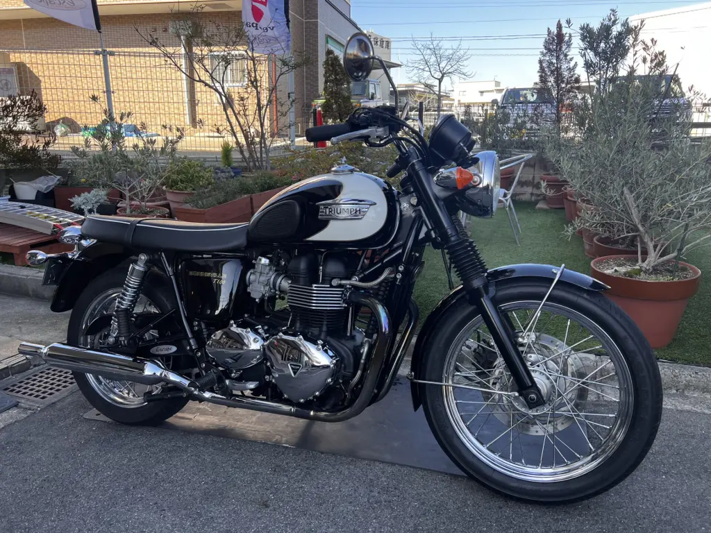 2026年記念すべき1台目の納車はボンネビルT100！ – Escape Blog